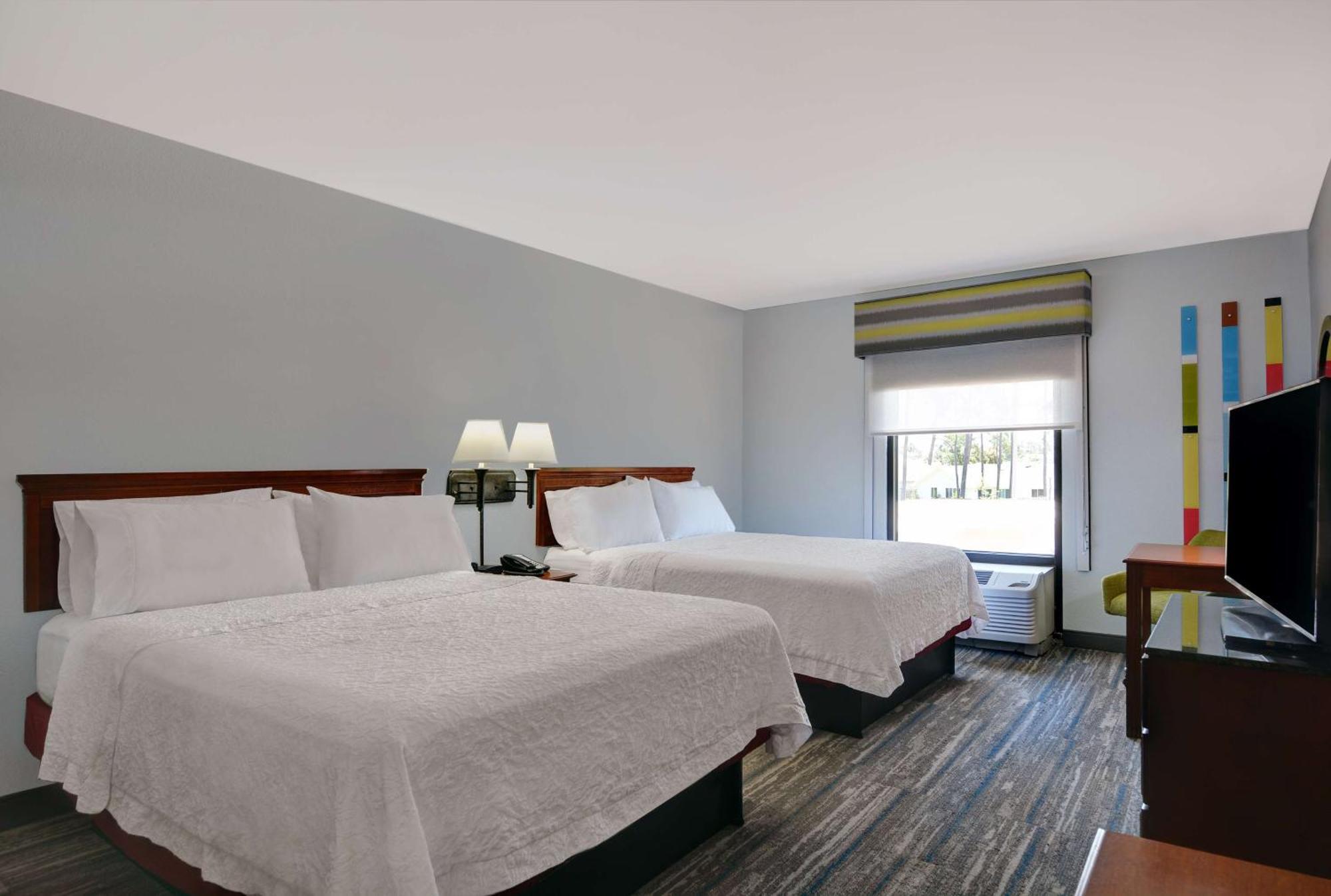 Hampton Inn By Hilton Panama City Beach Upper Grand Lagoon Exterior photo