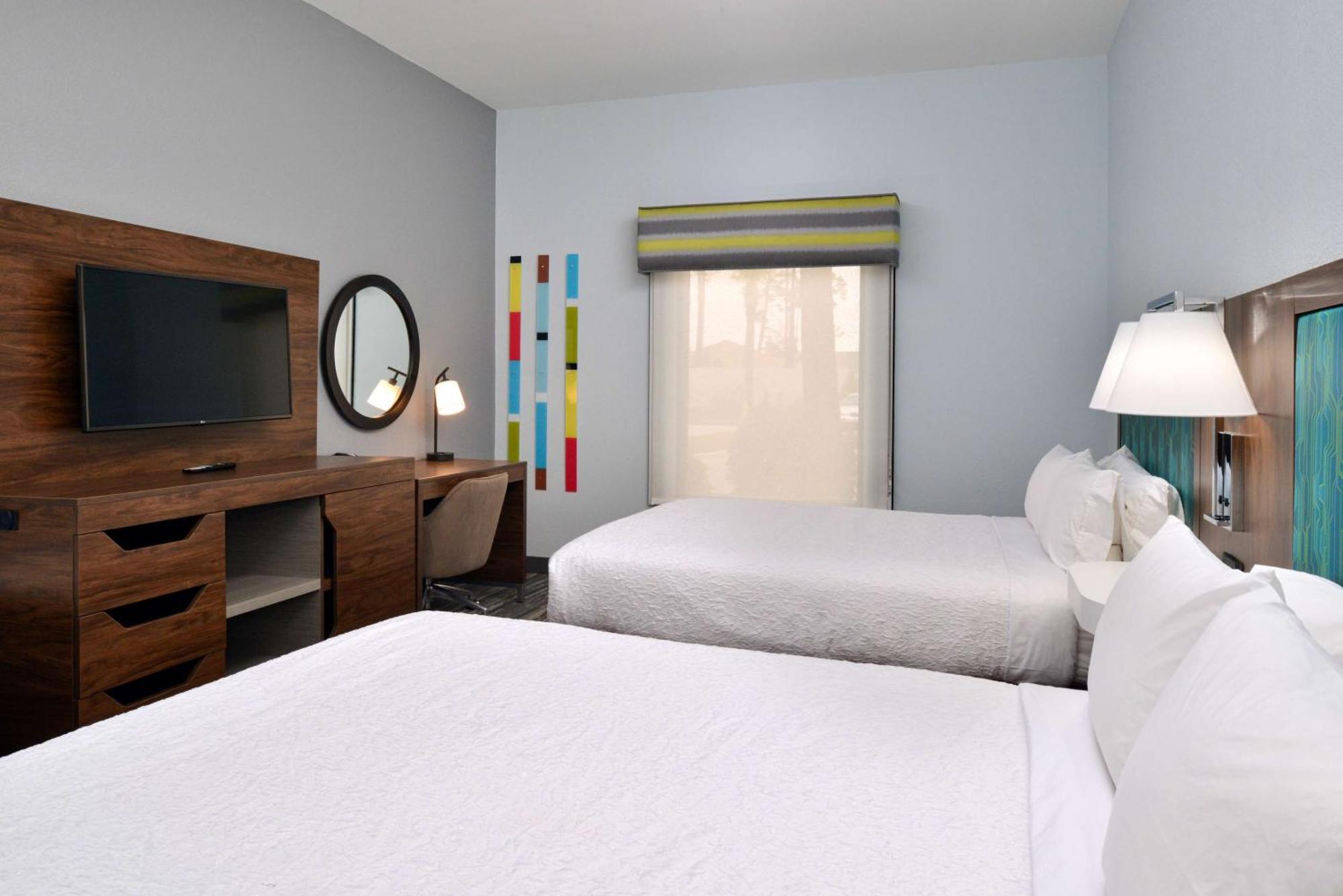 Hampton Inn By Hilton Panama City Beach Upper Grand Lagoon Exterior photo