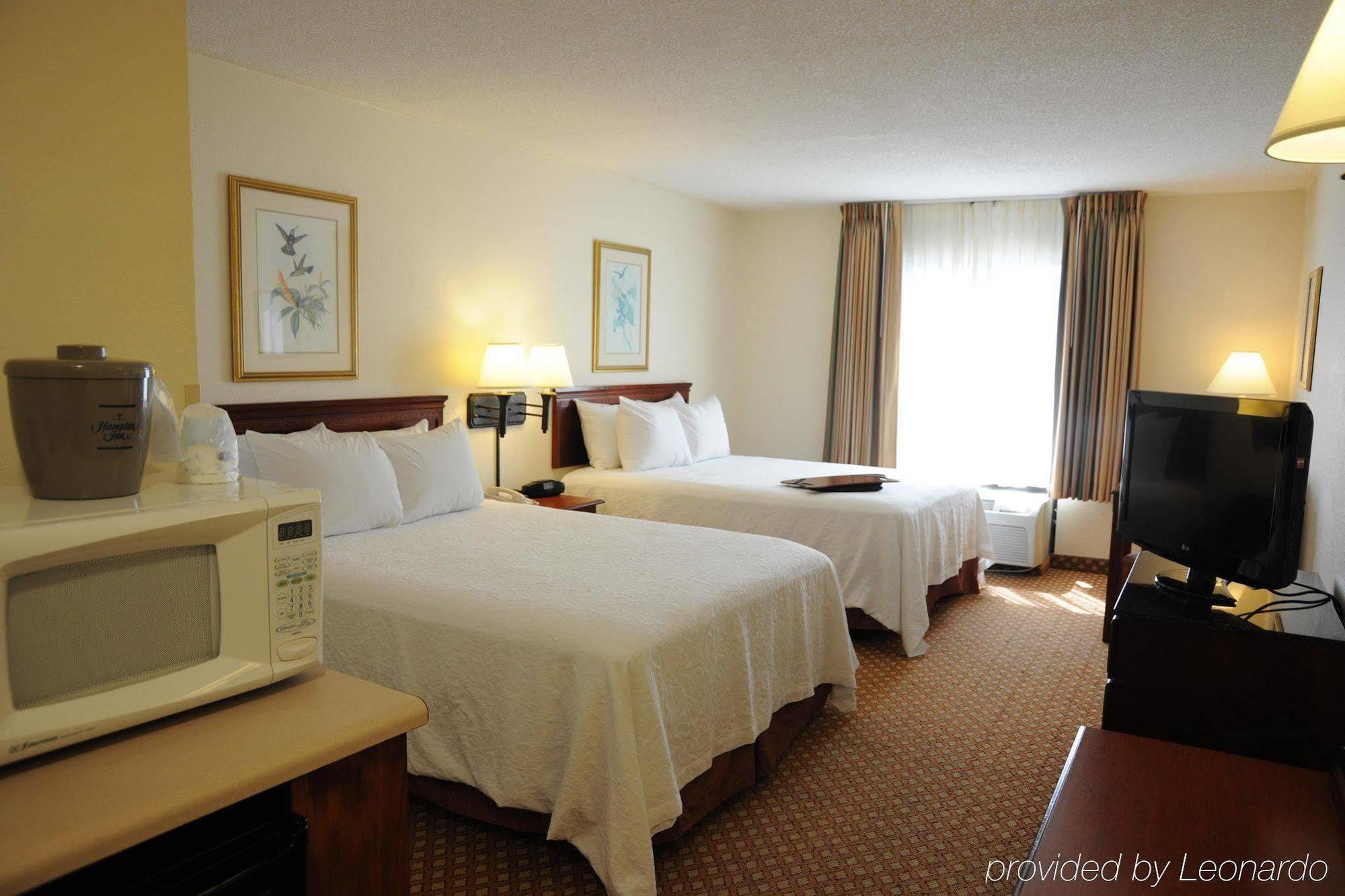 Hampton Inn By Hilton Panama City Beach Upper Grand Lagoon Exterior photo