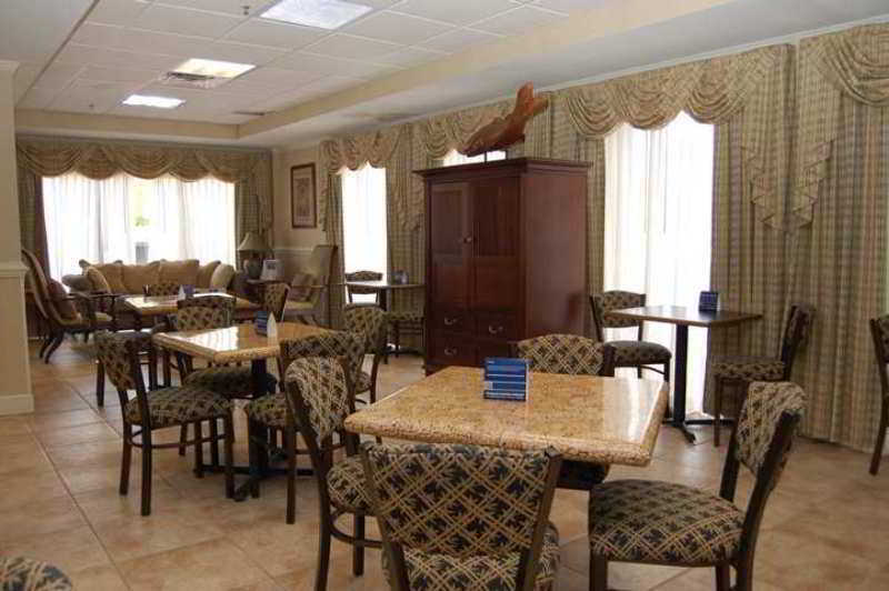 Hampton Inn By Hilton Panama City Beach Upper Grand Lagoon Exterior photo